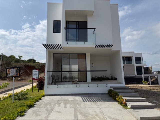 CASA EN VENTA BELLAVISTA, LOS PATIOS 1 (1.2)